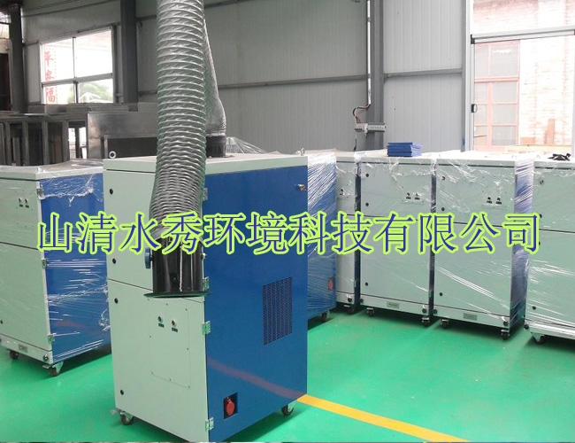 客戶定製的焊（hàn）煙淨化器準備（bèi）發貨現場